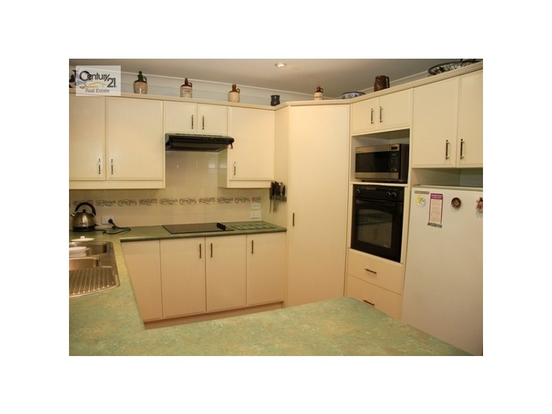 15 Leichhardt Road, Valentine NSW 2280