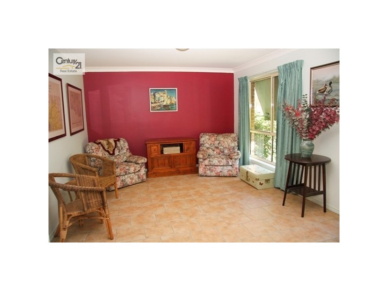 15 Leichhardt Road, Valentine NSW 2280