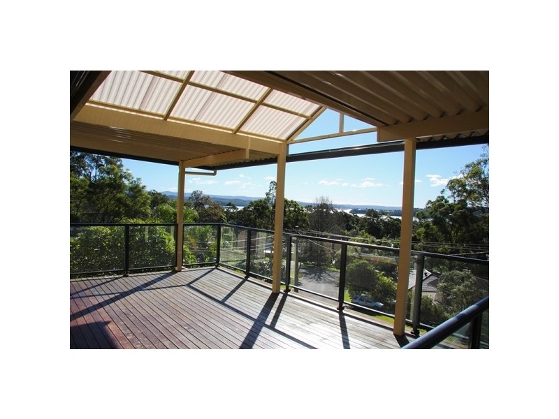 9 Michael Crescent, Valentine NSW 2280