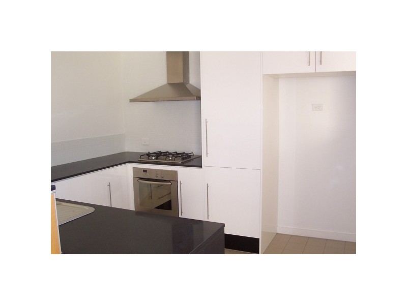 2/9 Howard Street, Warners Bay NSW 2282