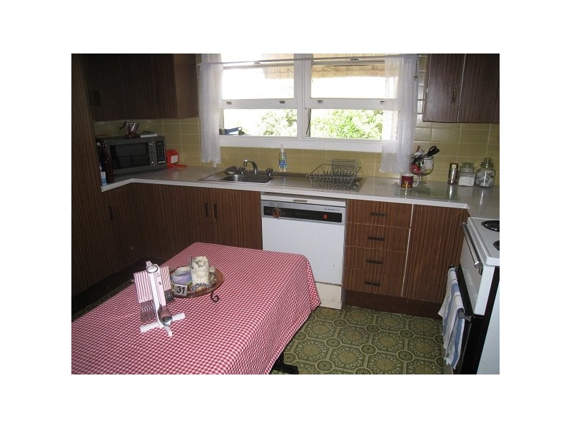 2 Rodgers Street, Teralba NSW 2284