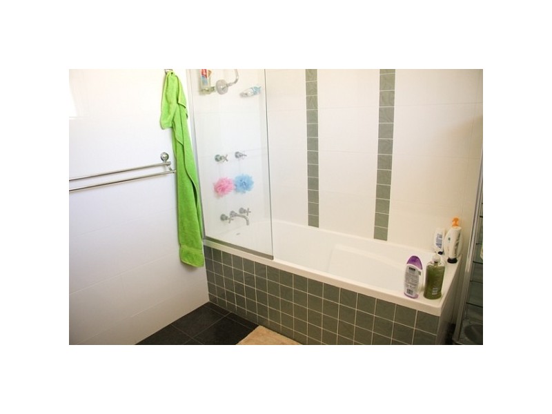 2 Jean Street, Belmont NSW 2280