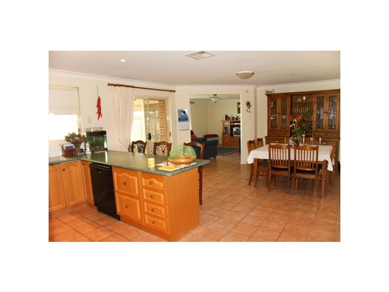 67 Greenpoint Drive, Belmont NSW 2280