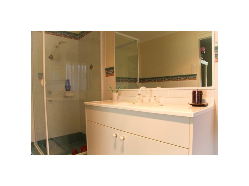 67 Greenpoint Drive, Belmont NSW 2280