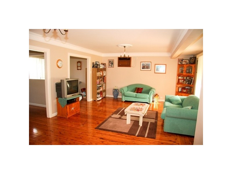 5 Moola Avenue, Valentine NSW 2280