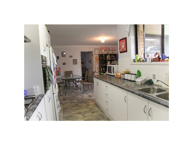 12 Ruswell Avenue, Warners Bay NSW 2282
