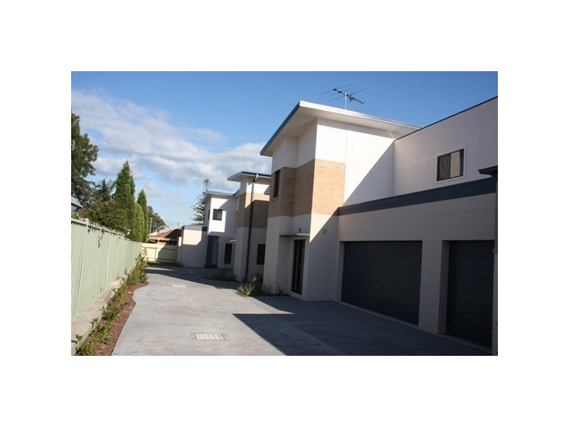 2/37 Martin Street, Warners Bay NSW 2282