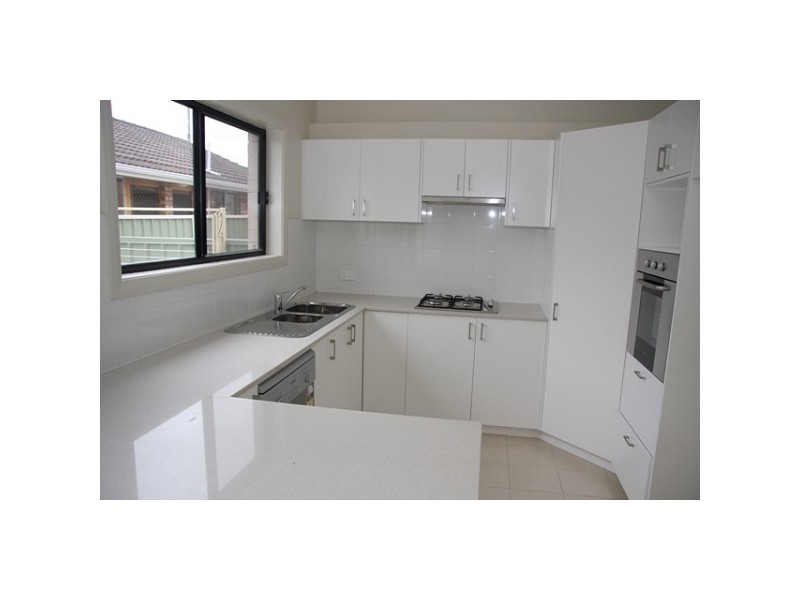 2/37 Martin Street, Warners Bay NSW 2282