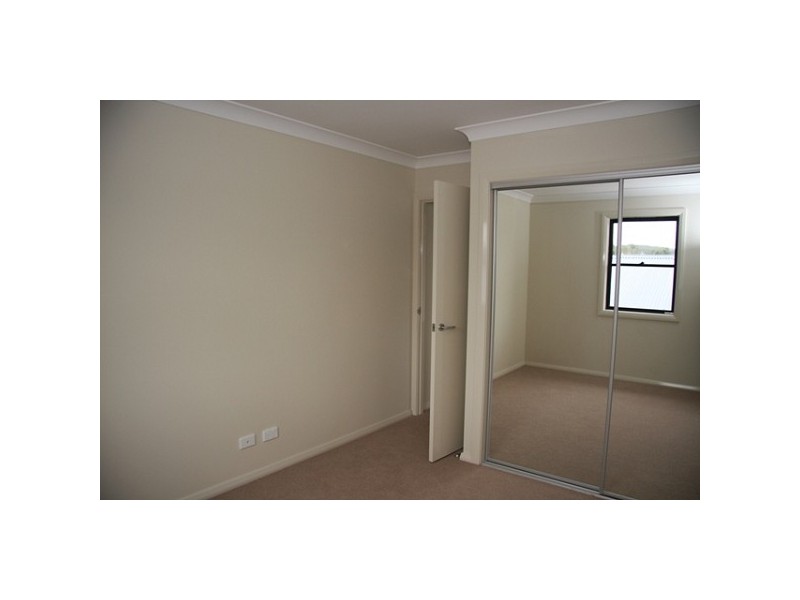 2/37 Martin Street, Warners Bay NSW 2282