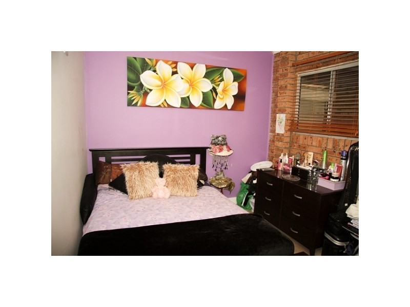 1/2 Eino Place, Eleebana NSW 2282