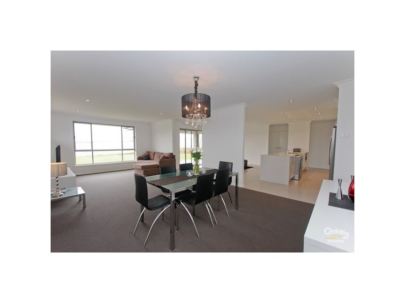 78 Dalmeny Drive, Macquarie Hills NSW 2285