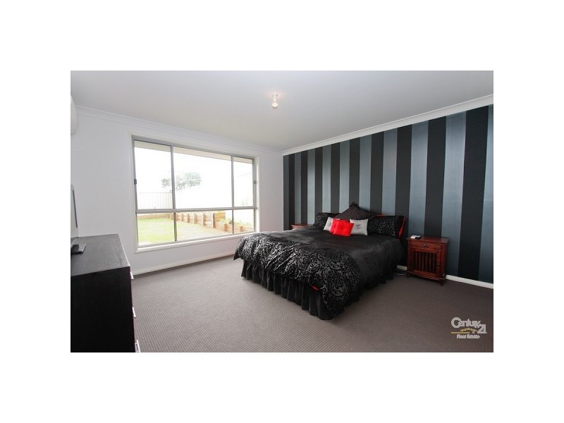 78 Dalmeny Drive, Macquarie Hills NSW 2285