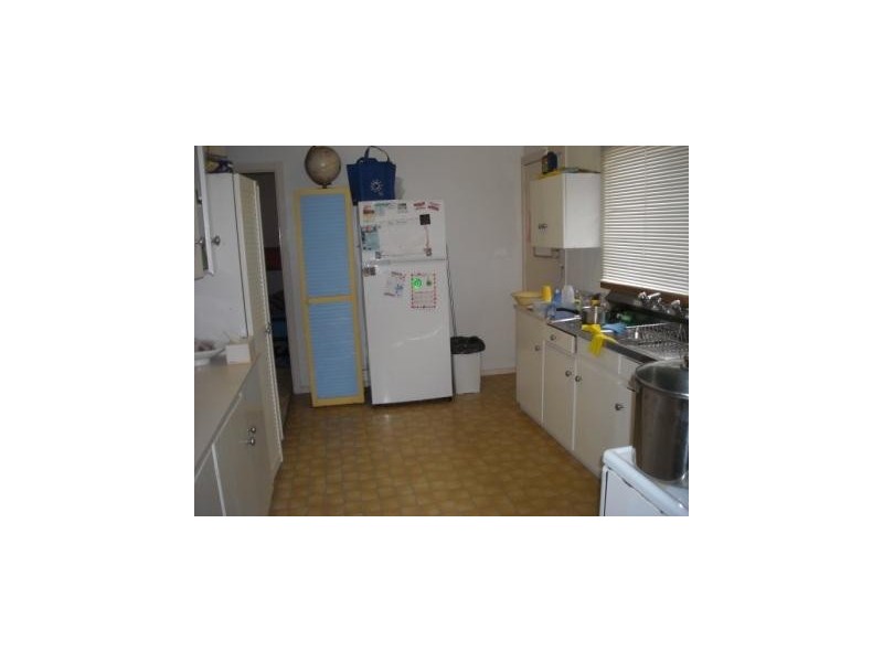 2 Pryors Lane, Warners Bay NSW 2282