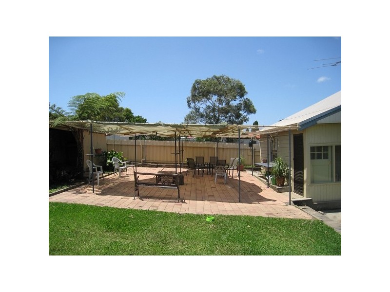 10 Tennent Road, Mount Hutton NSW 2290