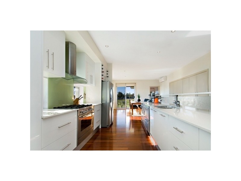 22 Swan Street, Marks Point NSW 2280