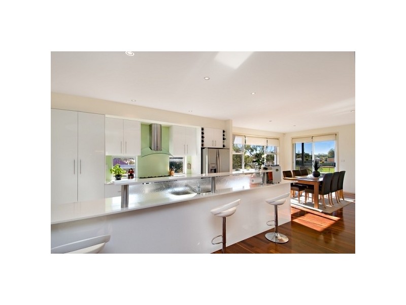 22 Swan Street, Marks Point NSW 2280