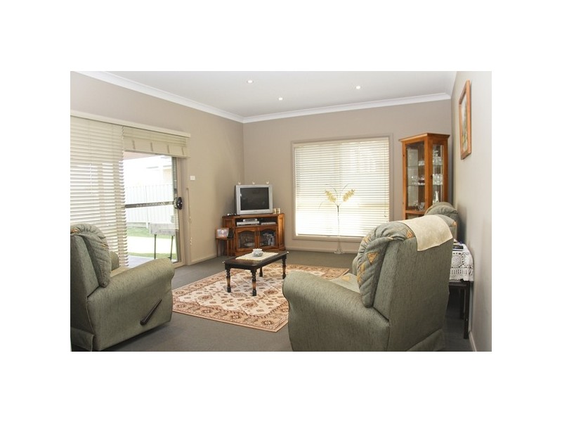 36 Master Street, Belmont North NSW 2280
