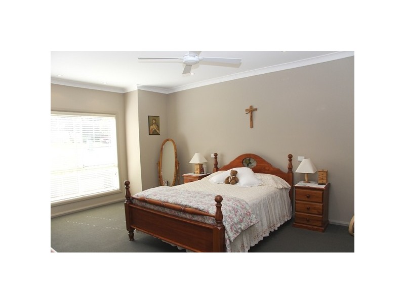 36 Master Street, Belmont North NSW 2280