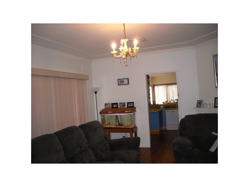19 Pannamena Crescent, Eleebana NSW 2282