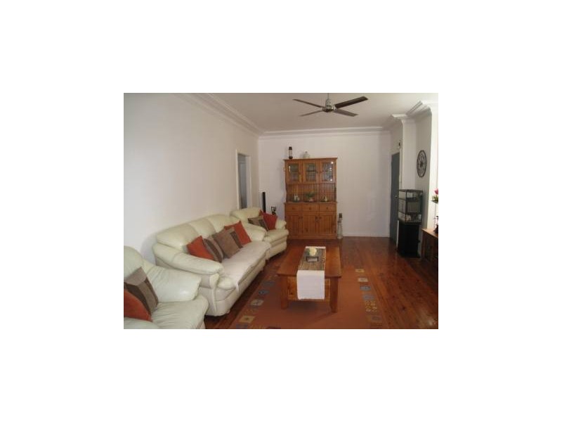 82 Andrew Road, Valentine NSW 2280