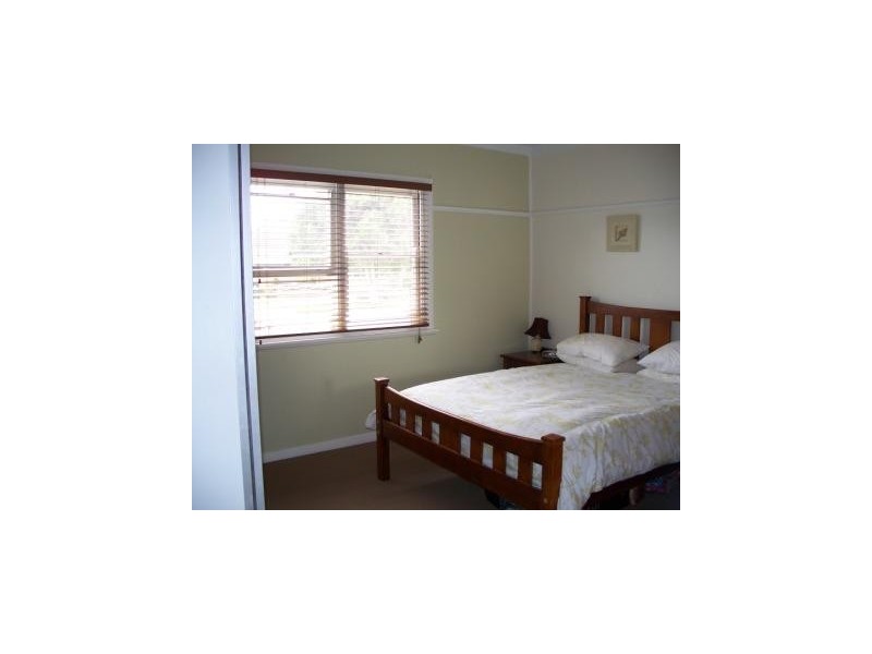 14 Hitchcock Avenue, Belmont NSW 2280