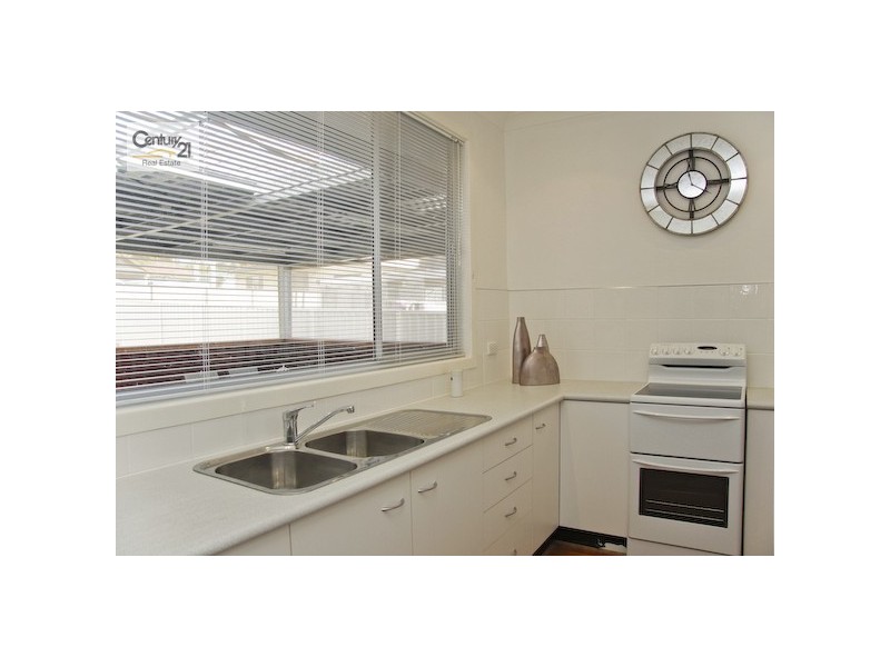 8 Pine Avenue, Cardiff South NSW 2285