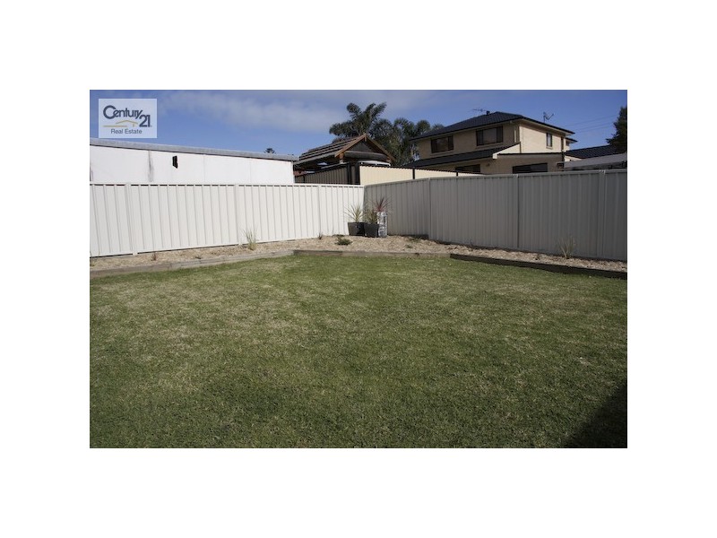 8 Pine Avenue, Cardiff South NSW 2285