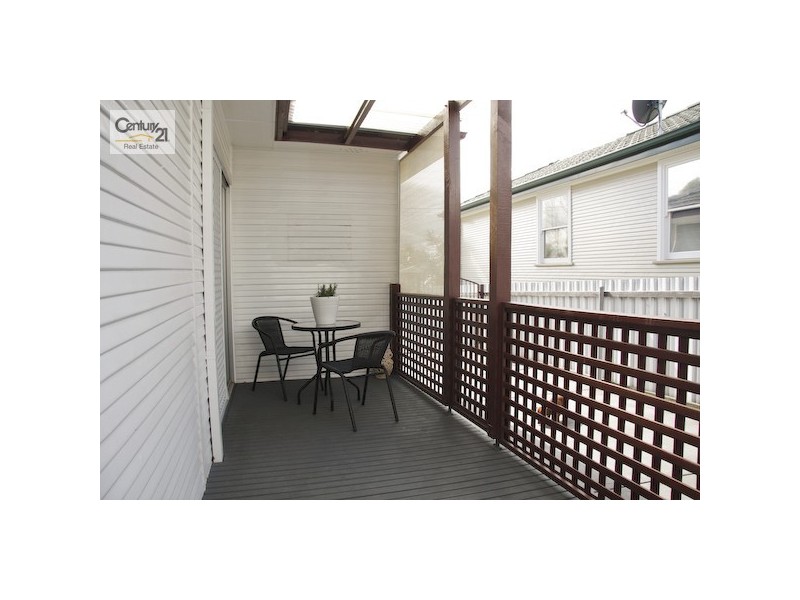 8 Pine Avenue, Cardiff South NSW 2285