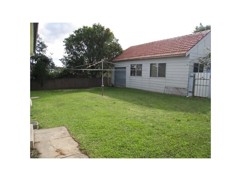 13 Arthur Street, Cardiff South NSW 2285