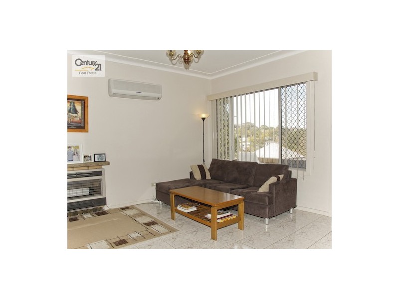 11 Fern Valley Road, Cardiff NSW 2285