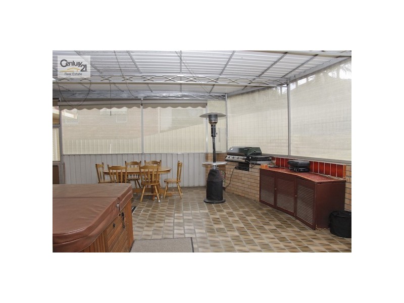 11 Fern Valley Road, Cardiff NSW 2285