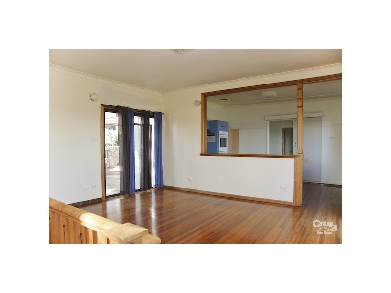 19 Pannamena Crescent, Eleebana NSW 2282