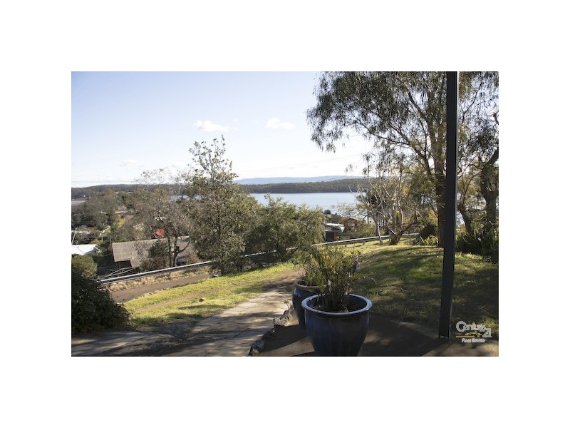 19 Pannamena Crescent, Eleebana NSW 2282