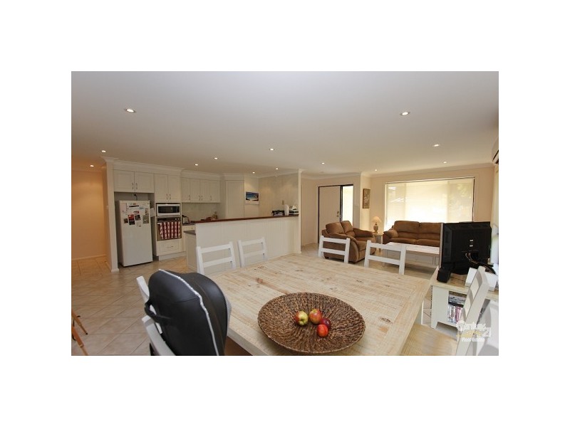 2/20 Nott Street, Warners Bay NSW 2282