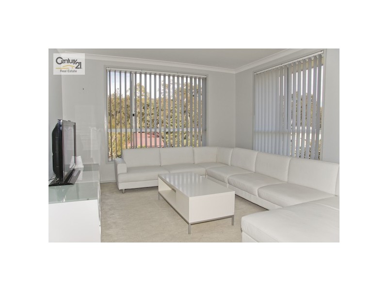 2 Agincourt Crescent, Valentine NSW 2280