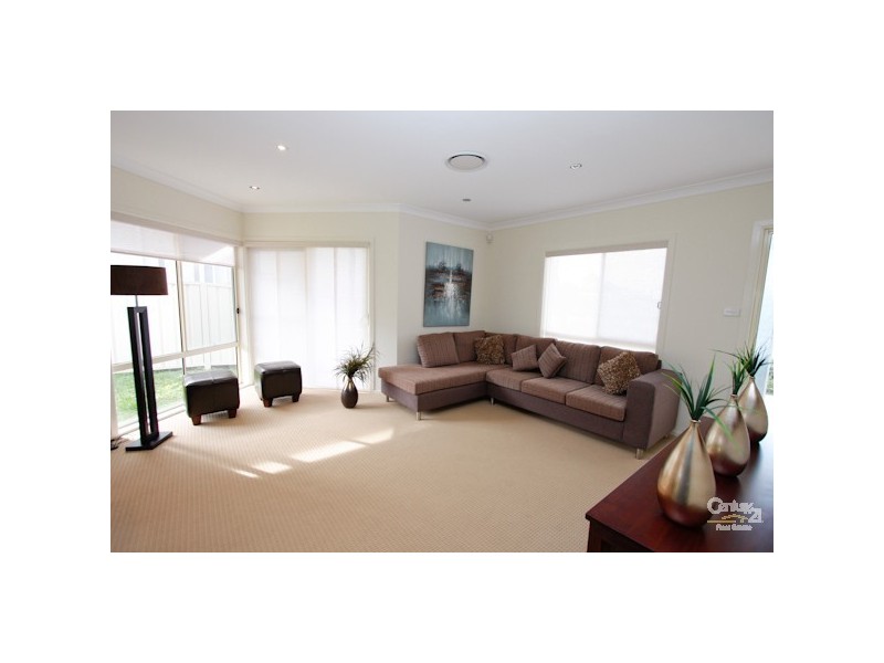 4 Siloam Drive, Belmont North NSW 2280