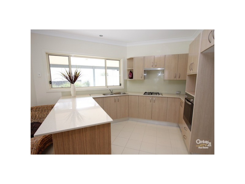 4 Siloam Drive, Belmont North NSW 2280