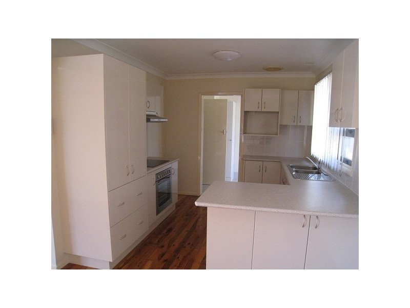 21 Gladgunson Drive, Eleebana NSW 2282