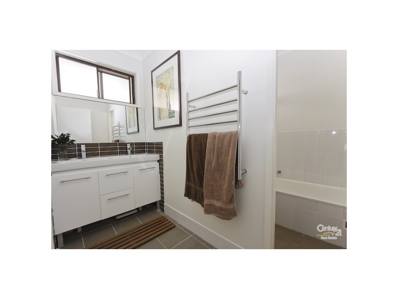 132 Andrew Road, Valentine NSW 2280