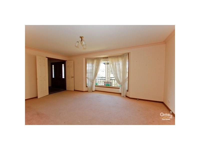 6 Grosvenor Place, Valentine NSW 2280