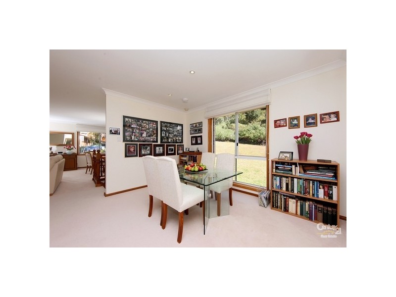 18 Emerald Close, Caves Beach NSW 2281