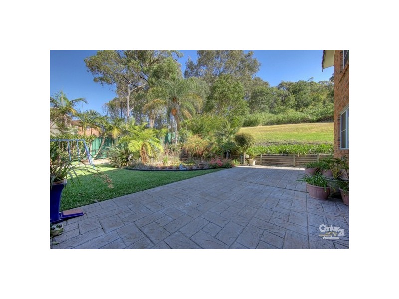 18 Emerald Close, Caves Beach NSW 2281