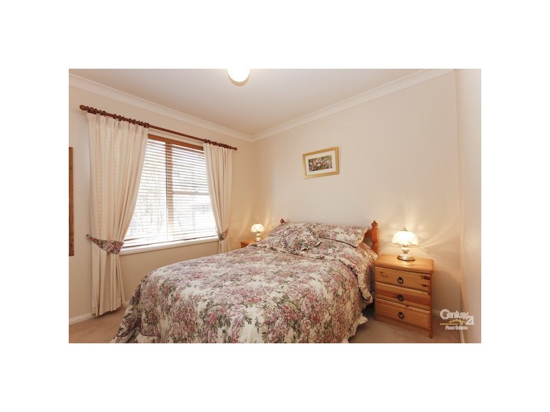 82B Violet Town Road, Floraville NSW 2280