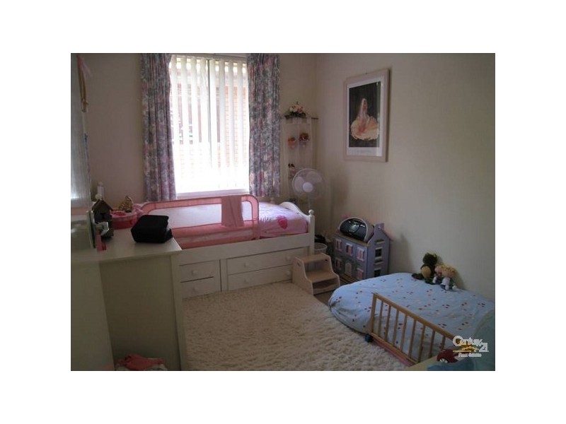 25 Glad Gunson Drive, Eleebana NSW 2282