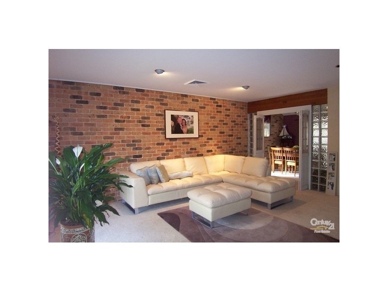 13 Yerambla Close, Eleebana NSW 2282