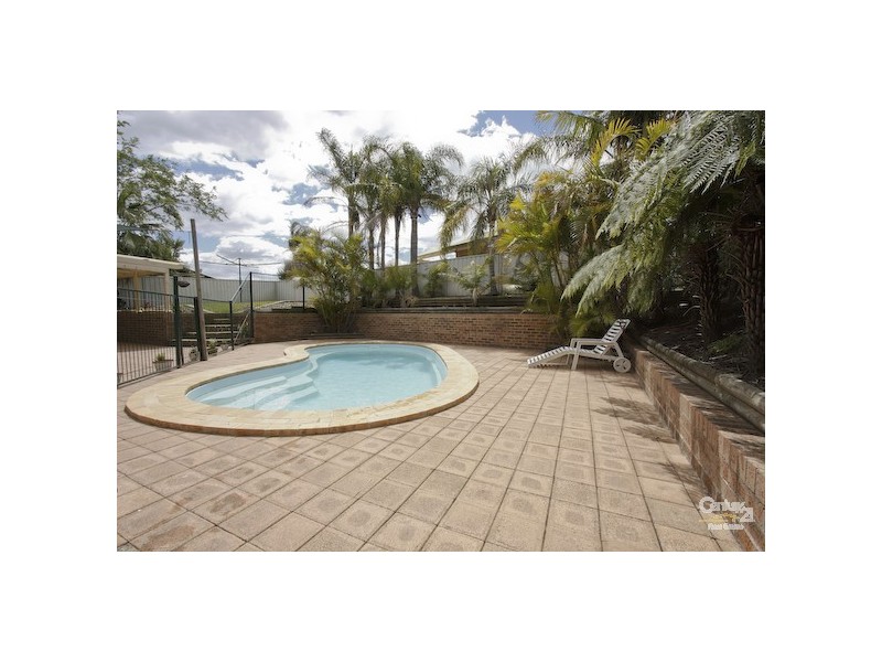 18 Kentmere Drive, Lakelands NSW 2282