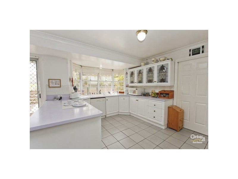 18 Kentmere Drive, Lakelands NSW 2282