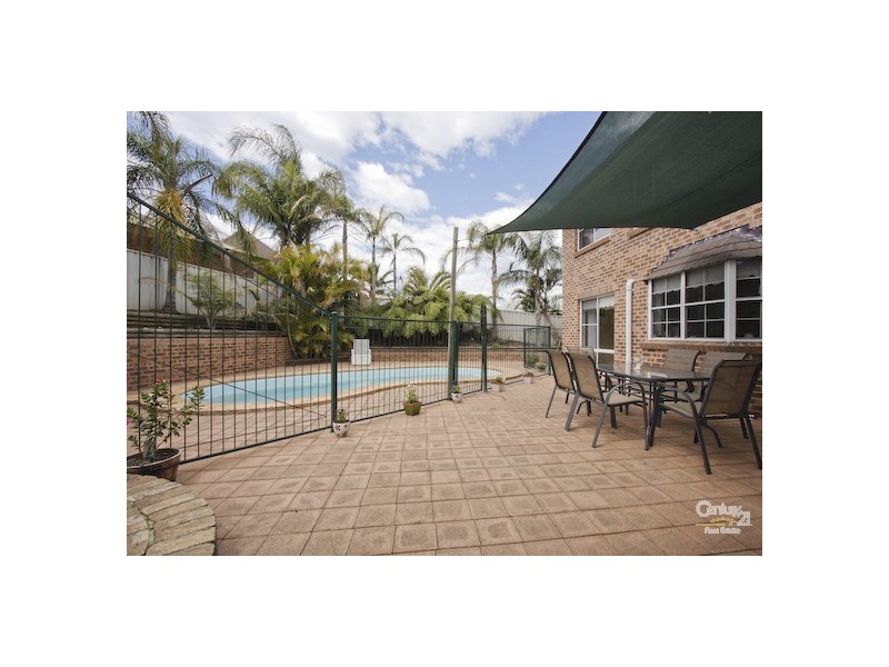 18 Kentmere Drive, Lakelands NSW 2282