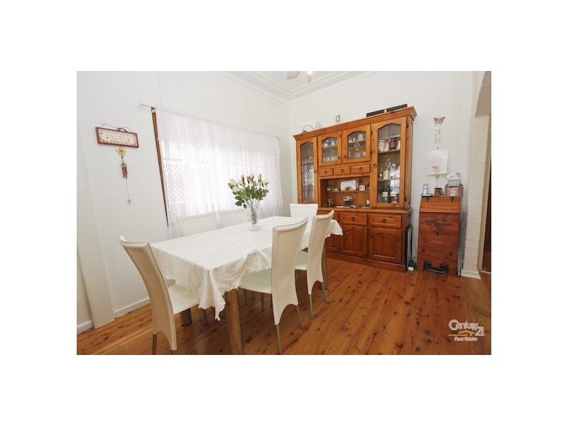 24 Bardia Road, Shortland NSW 2307