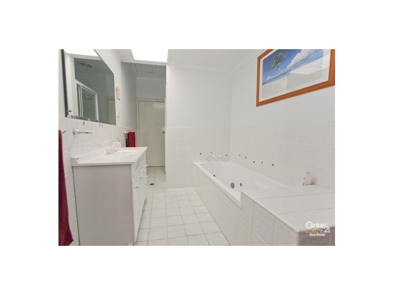 24 Bardia Road, Shortland NSW 2307